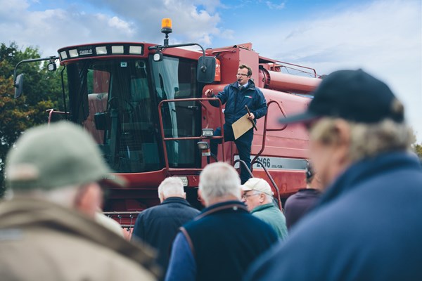 Machinery auctions team in action