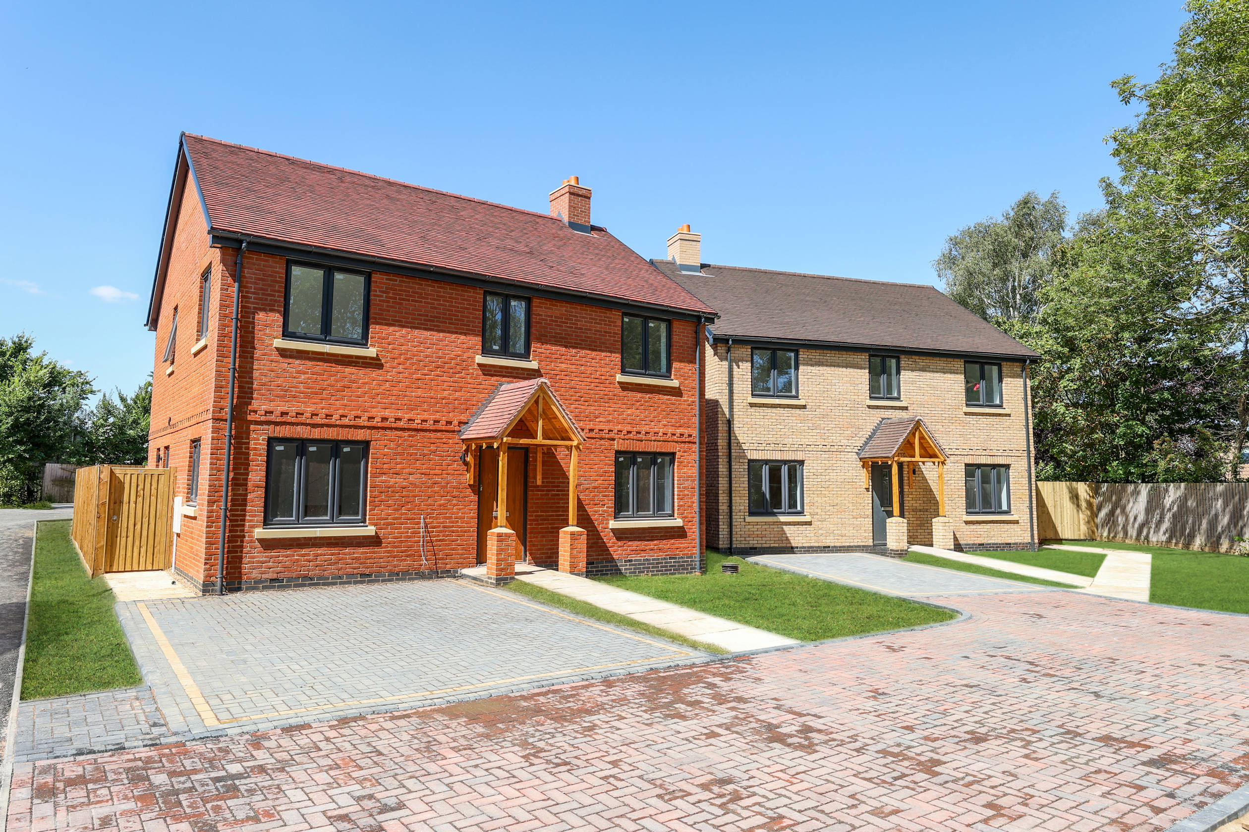 Blackfriars Court, Stow Longa