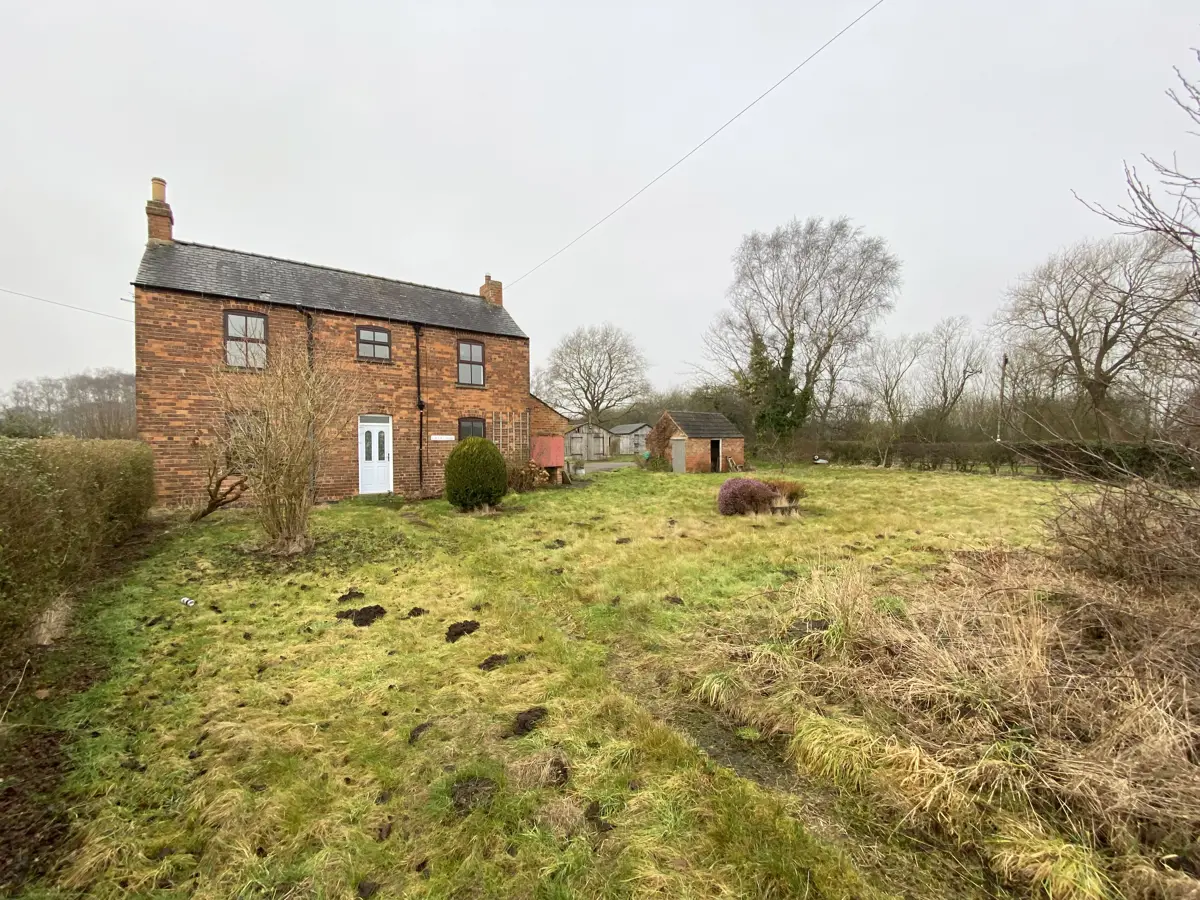 Carcar Cottage, North Moor Road, Messingham, Scunthorpe - Sold for £230,000 (Guide Price: £125,000 - £150,000)