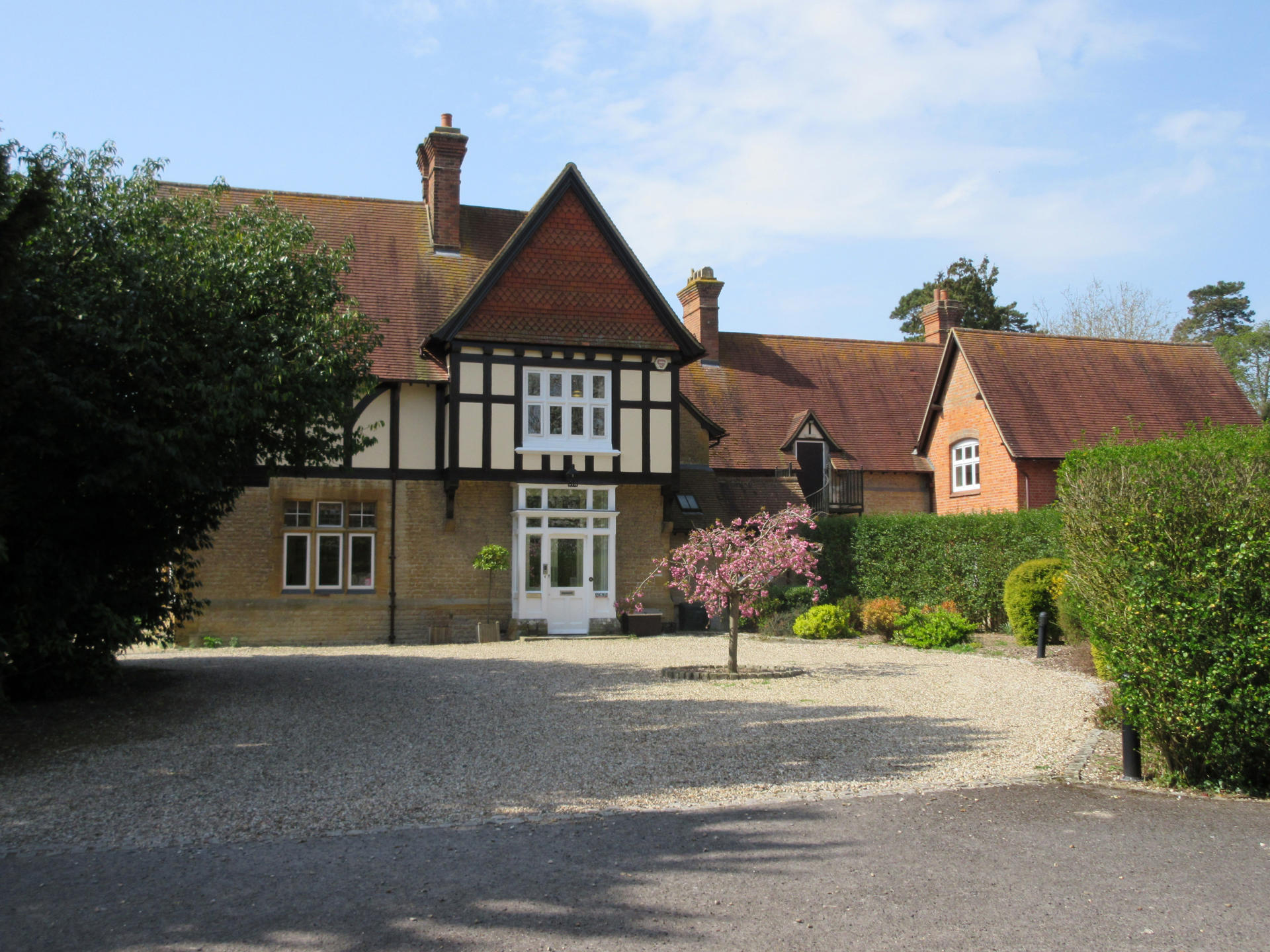 Brown&Co announces acquisition and merger with Oxfordshire property consultancy Adkin